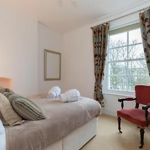 High Columns - Superb 2 Beds 2 Baths And Free Parking Apartment