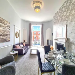 Margaret's Terrace By Fortuna Apartment